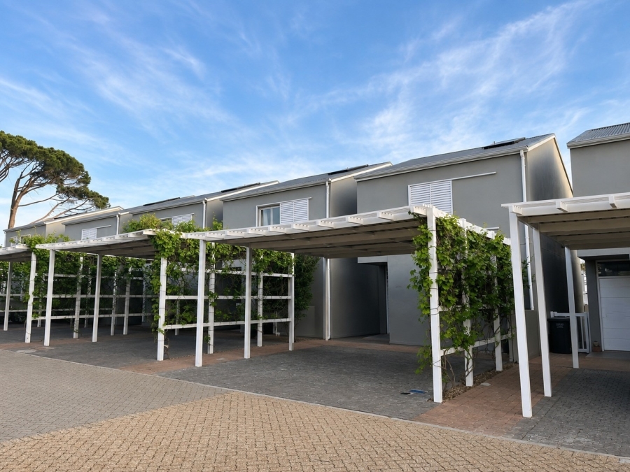 2 Bedroom Property for Sale in Somerset Lakes Western Cape